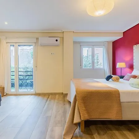 Ciudad Artes Gem: Stylish Near Ruzafa & Apartment *