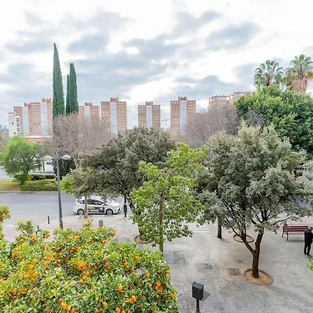 Apartment Ciudad Artes Gem: Stylish Near Ruzafa & *
