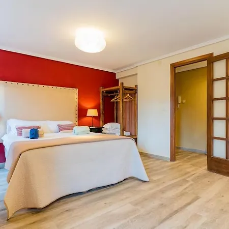Apartment Ciudad Artes Gem: Stylish Near Ruzafa & Valencia