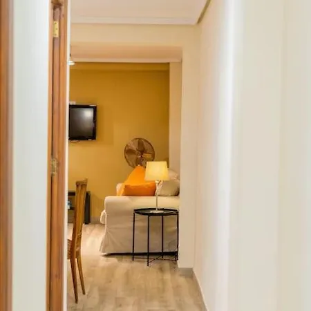 Ciudad Artes Gem: Stylish Near Ruzafa & Apartamento *