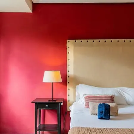 Apartamento Ciudad Artes Gem: Stylish Near Ruzafa & Valencia