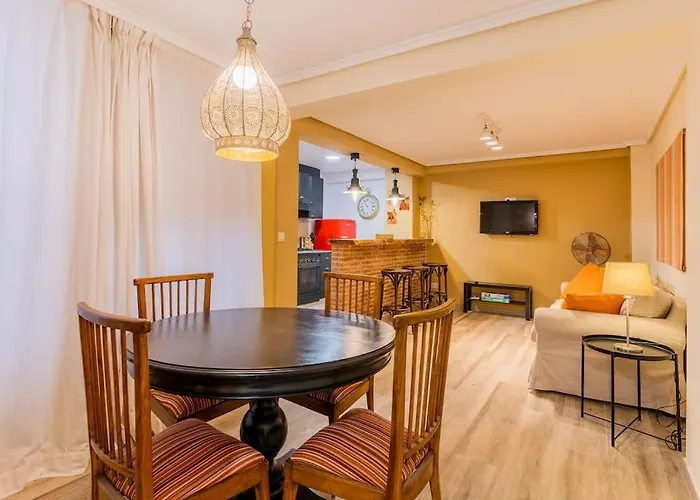 Ciudad Artes Gem: Stylish Near Ruzafa & Valencia