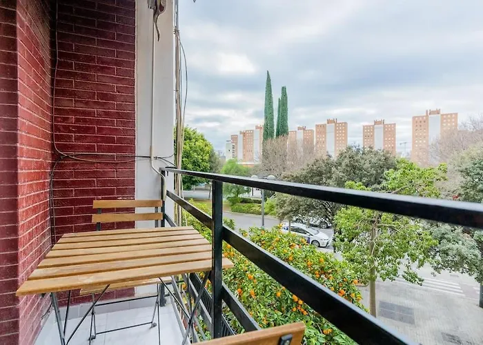 Apartment Ciudad Artes Gem: Stylish Near Ruzafa & Valencia