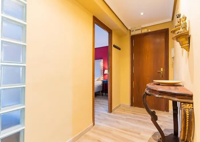 Ciudad Artes Gem: Stylish Near Ruzafa & Apartment Valencia